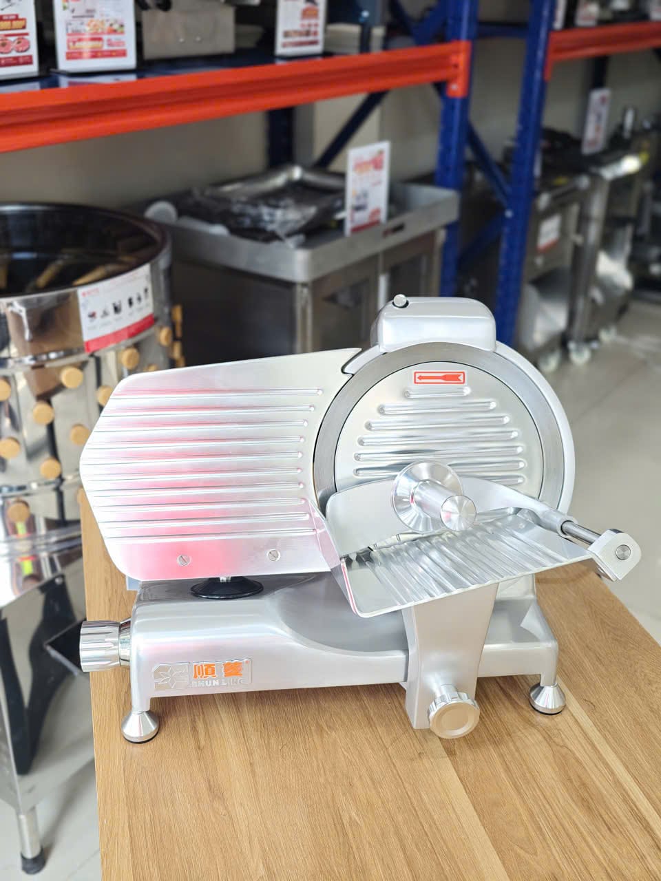Máy thái thịt se lạnh ES250N (phiên bản cao cấp)